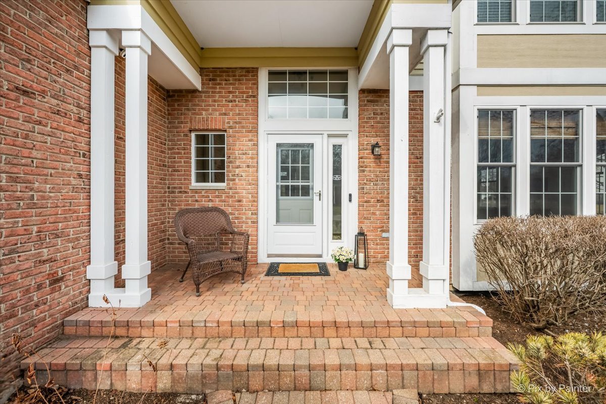 18500 W Aspen Court, Grayslake, IL 60030