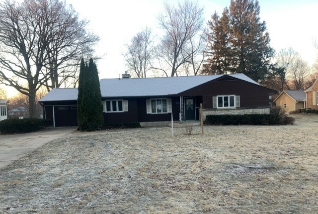 1317 W Stephenson Street, Freeport, IL 61032