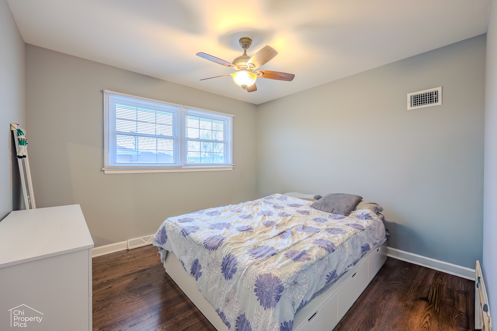 9113 Belleforte Avenue, Morton Grove, IL 60053