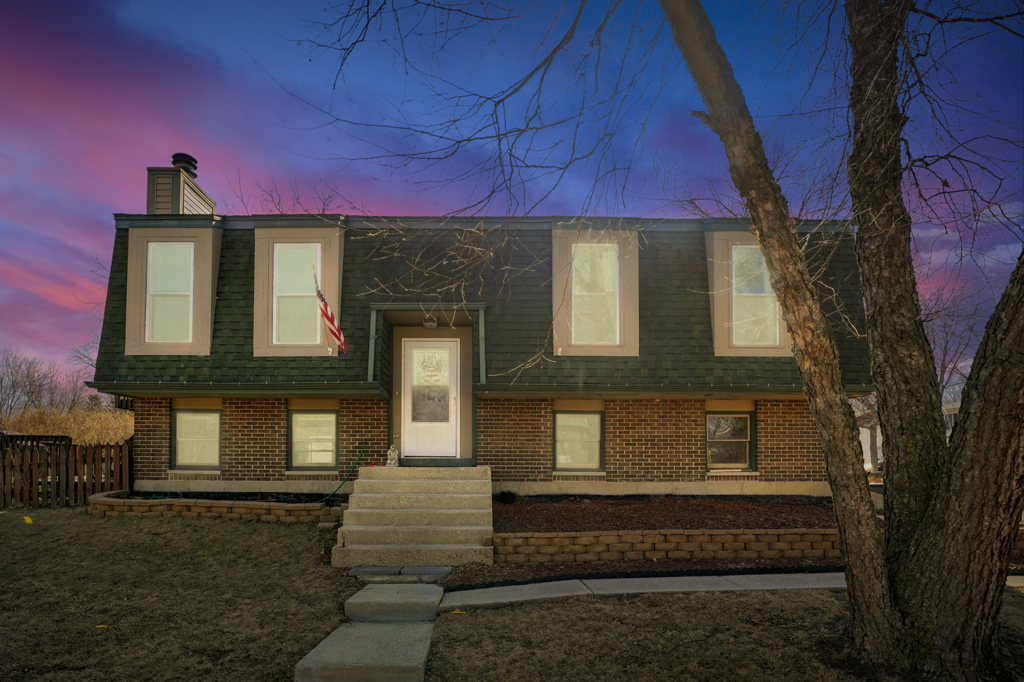 770 Birchbark Trail, Carol Stream, IL 60188