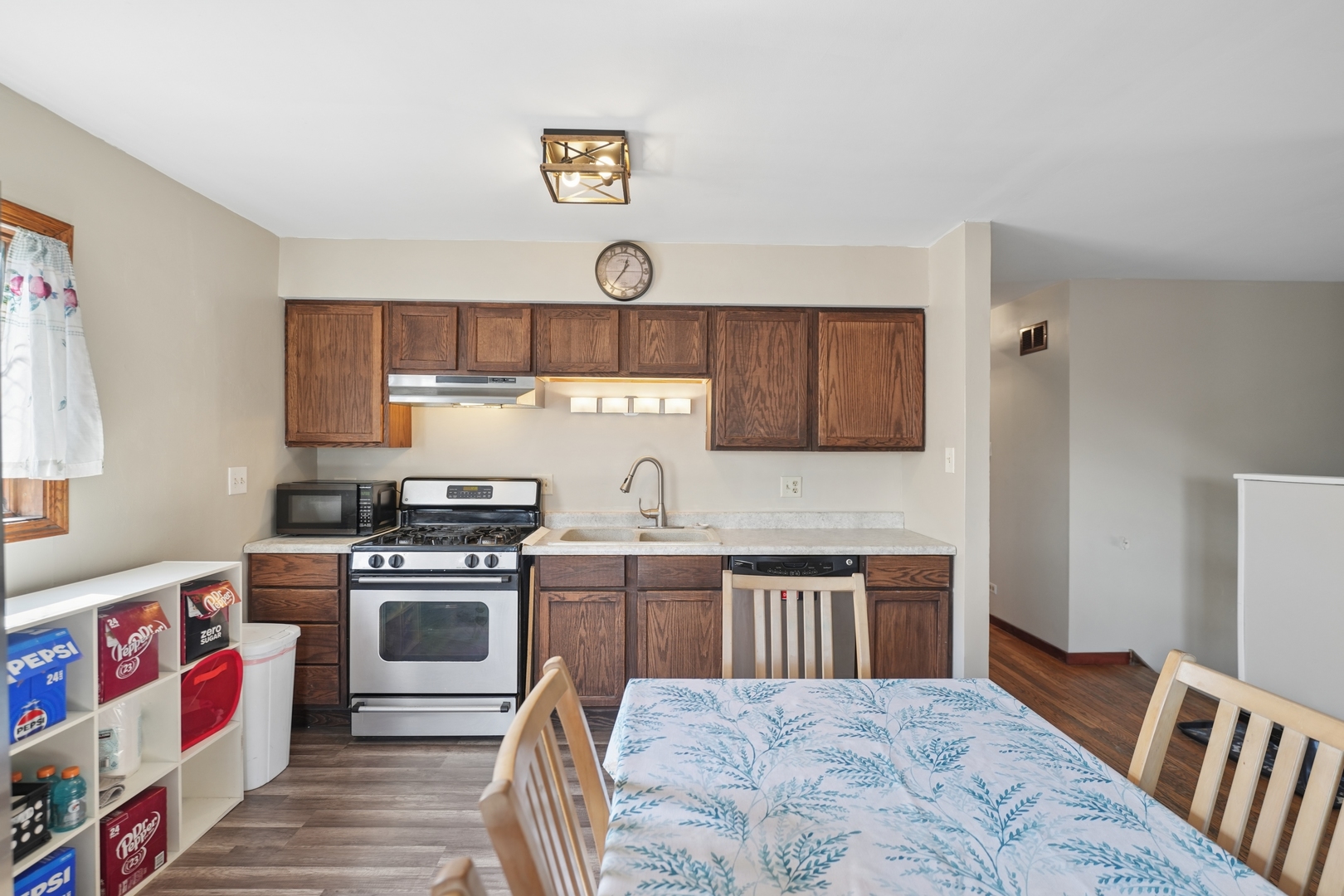 770 Birchbark Trail, Carol Stream, IL 60188