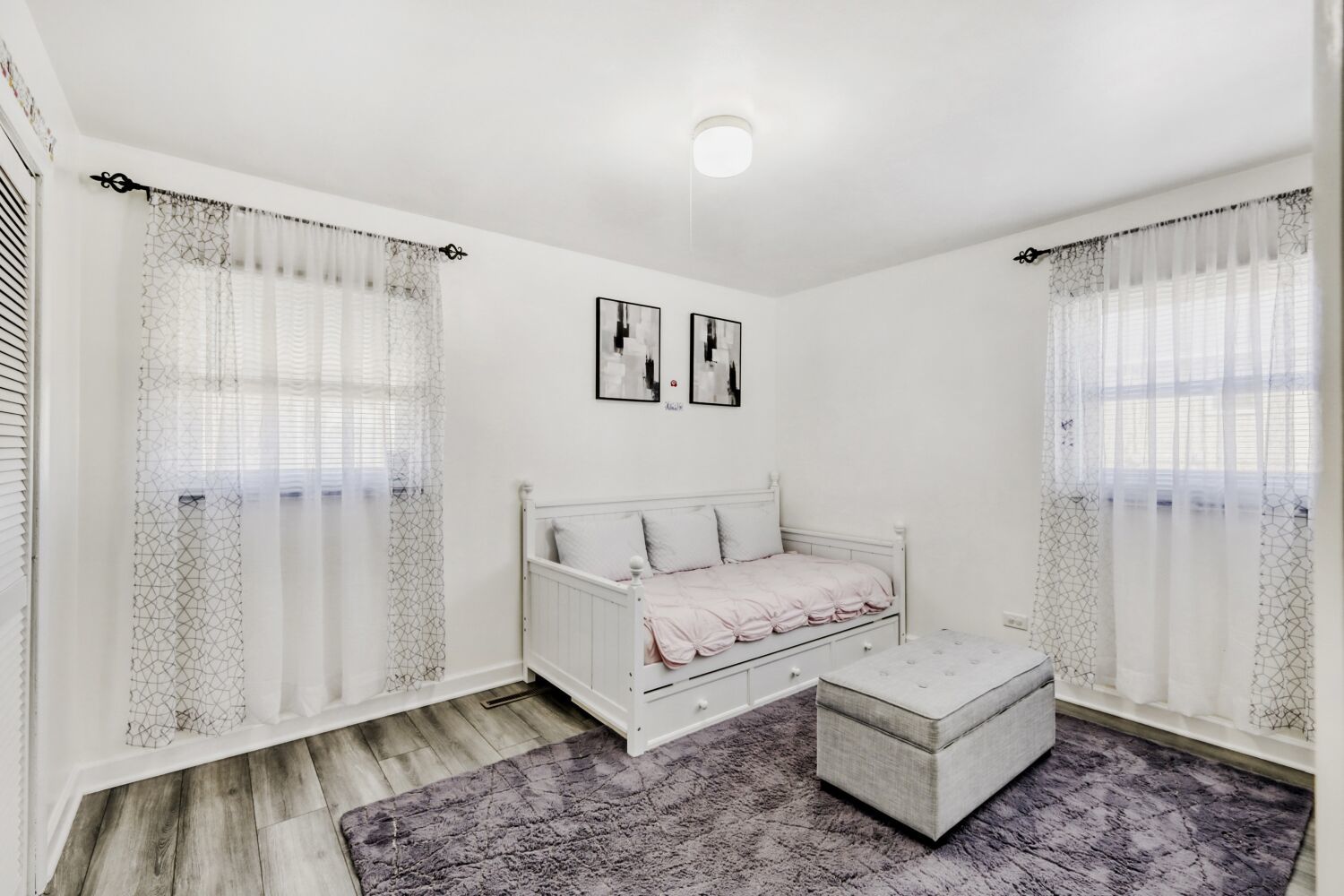 1576 Gerald Avenue, Glendale Heights, IL 60139