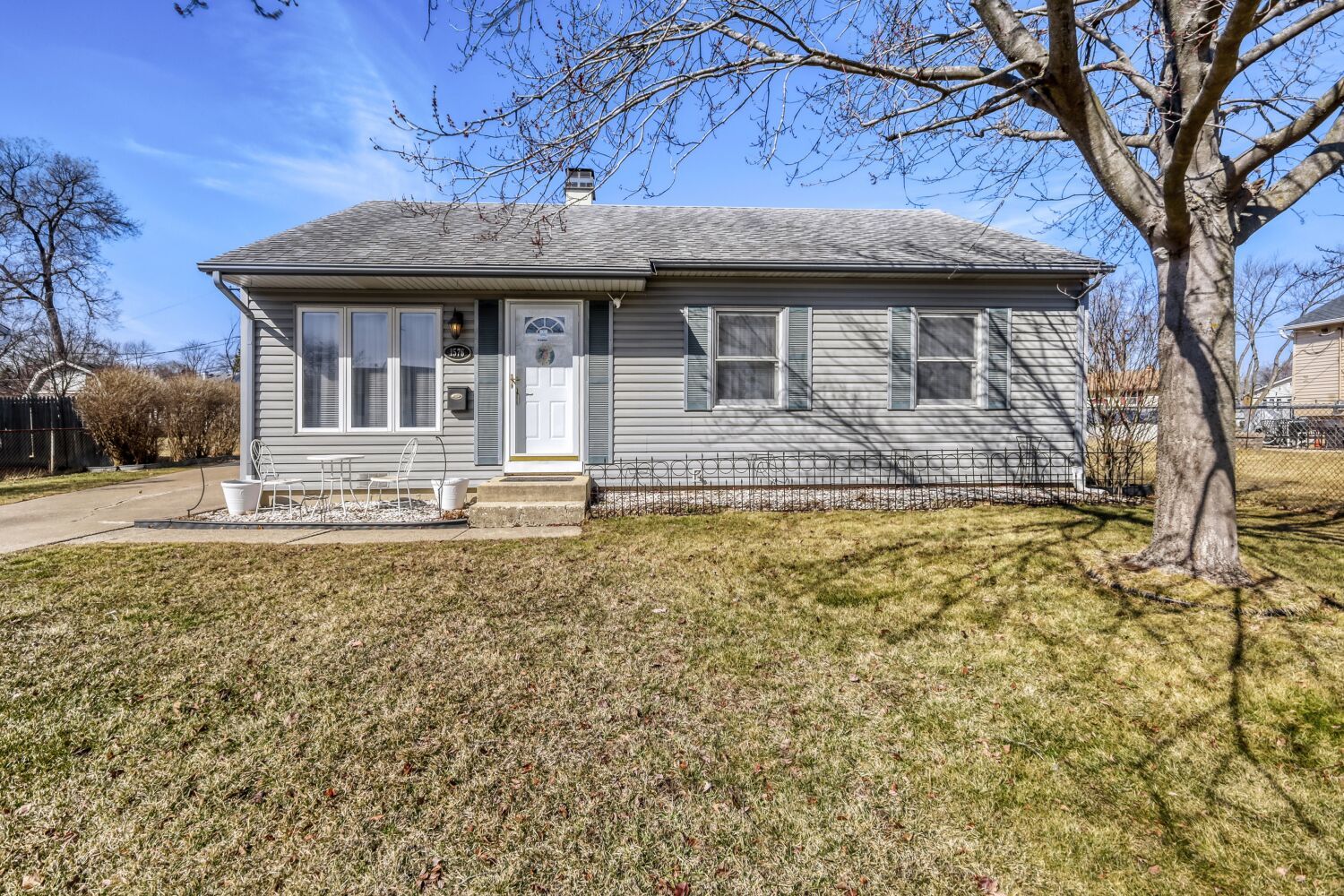 1576 Gerald Avenue, Glendale Heights, IL 60139