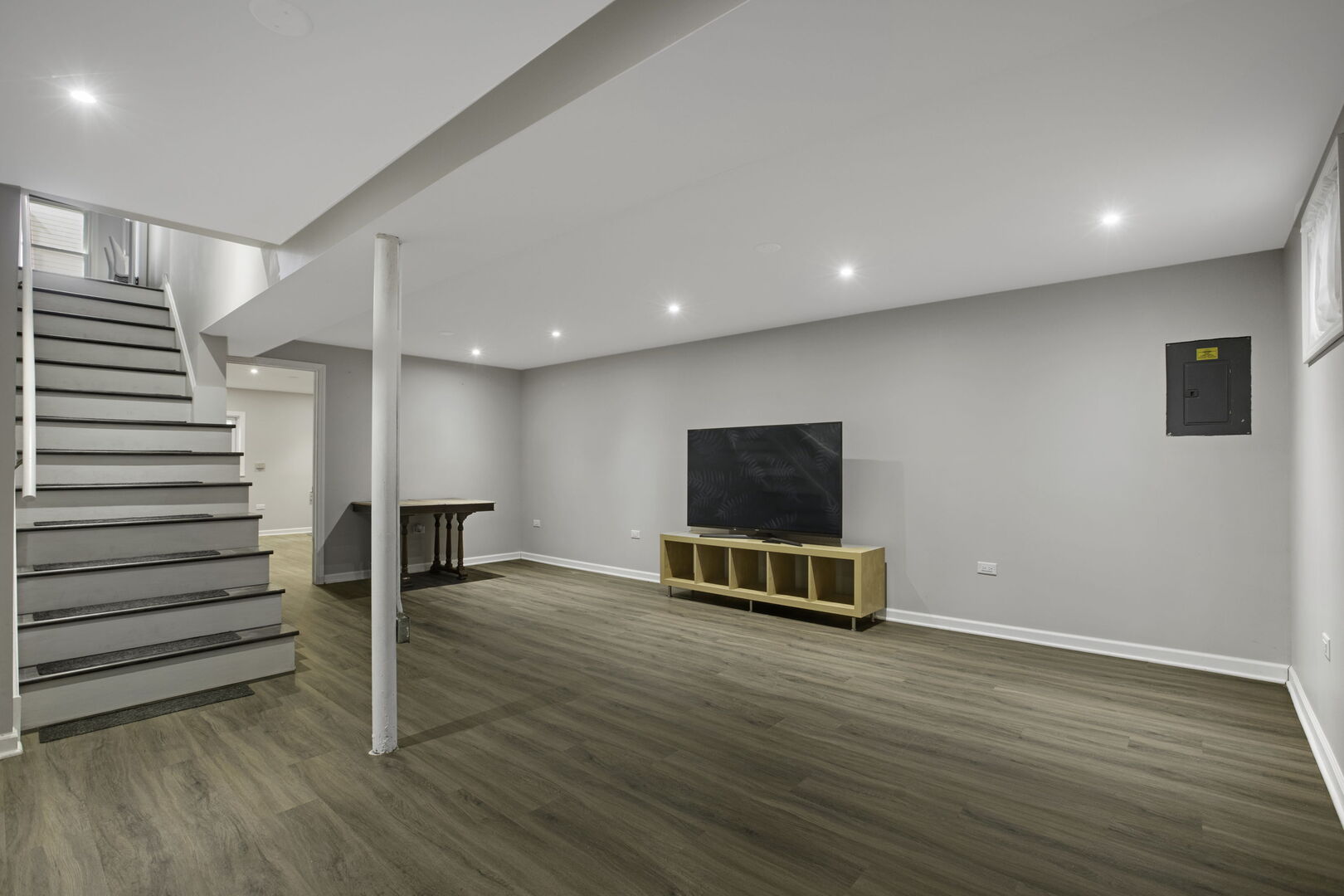 924 Shambliss Lane, Buffalo Grove, IL 60089