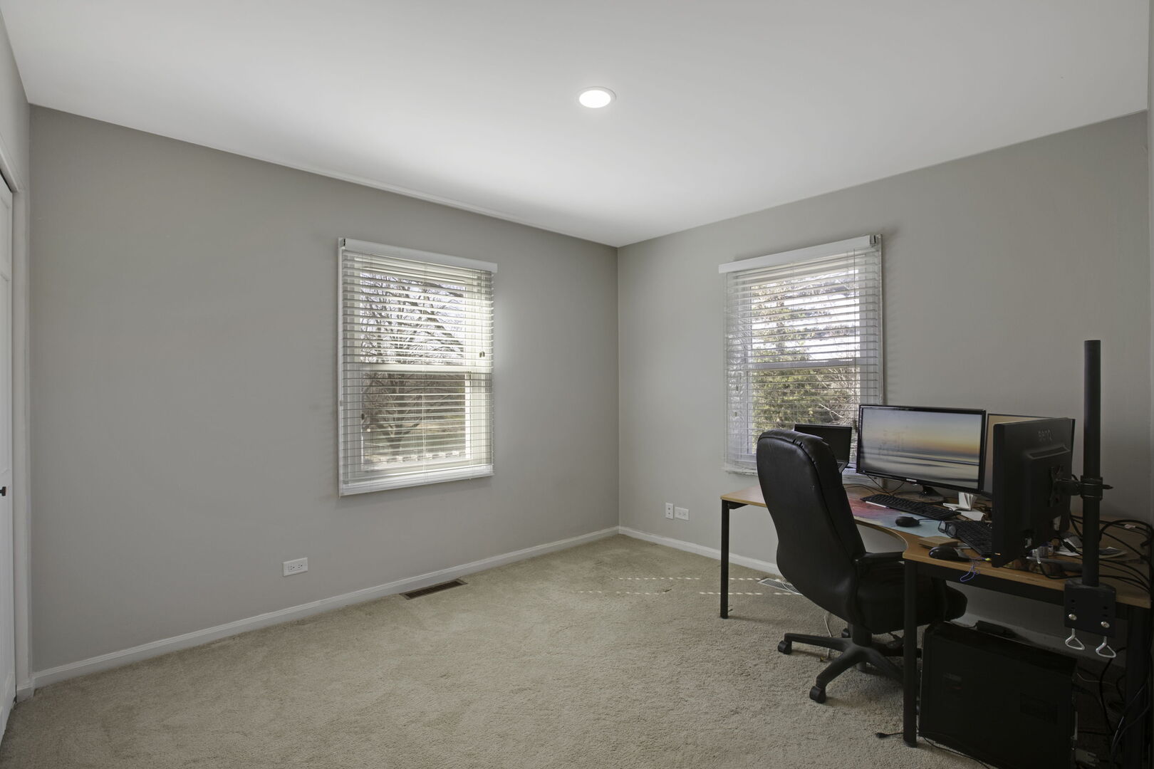 924 Shambliss Lane, Buffalo Grove, IL 60089