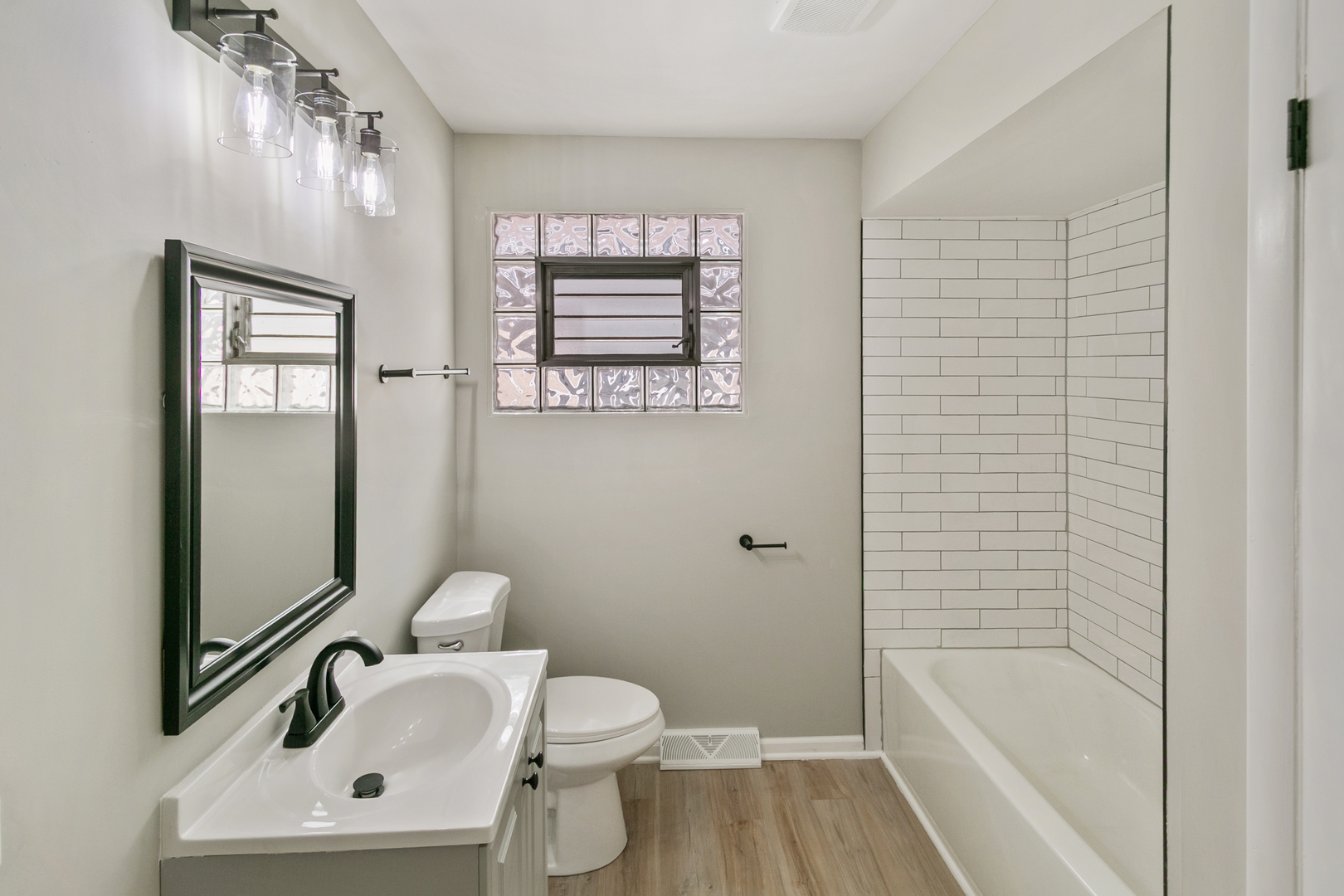 5445 S 73rd Court, Summit, IL 60501