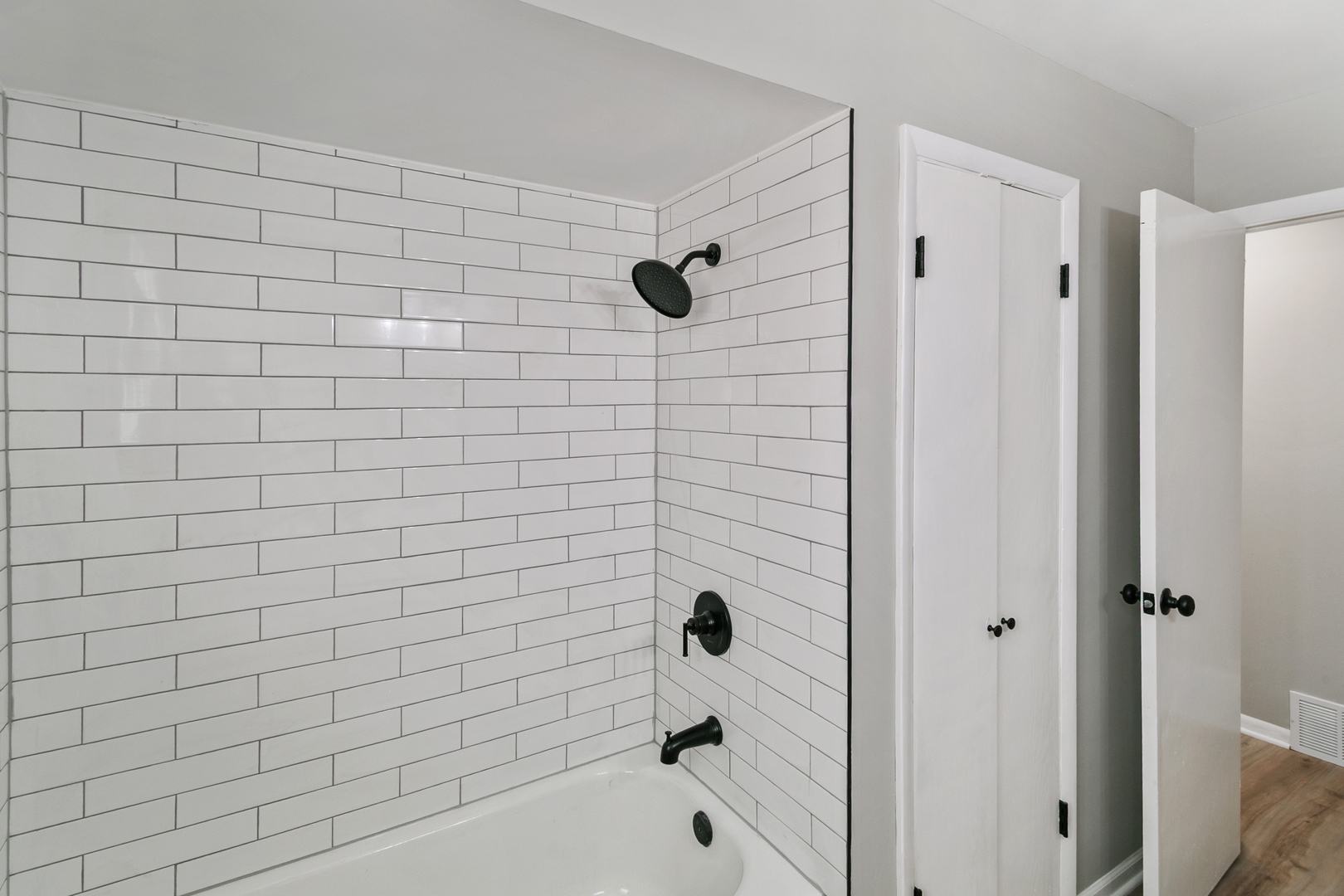 5445 S 73rd Court, Summit, IL 60501