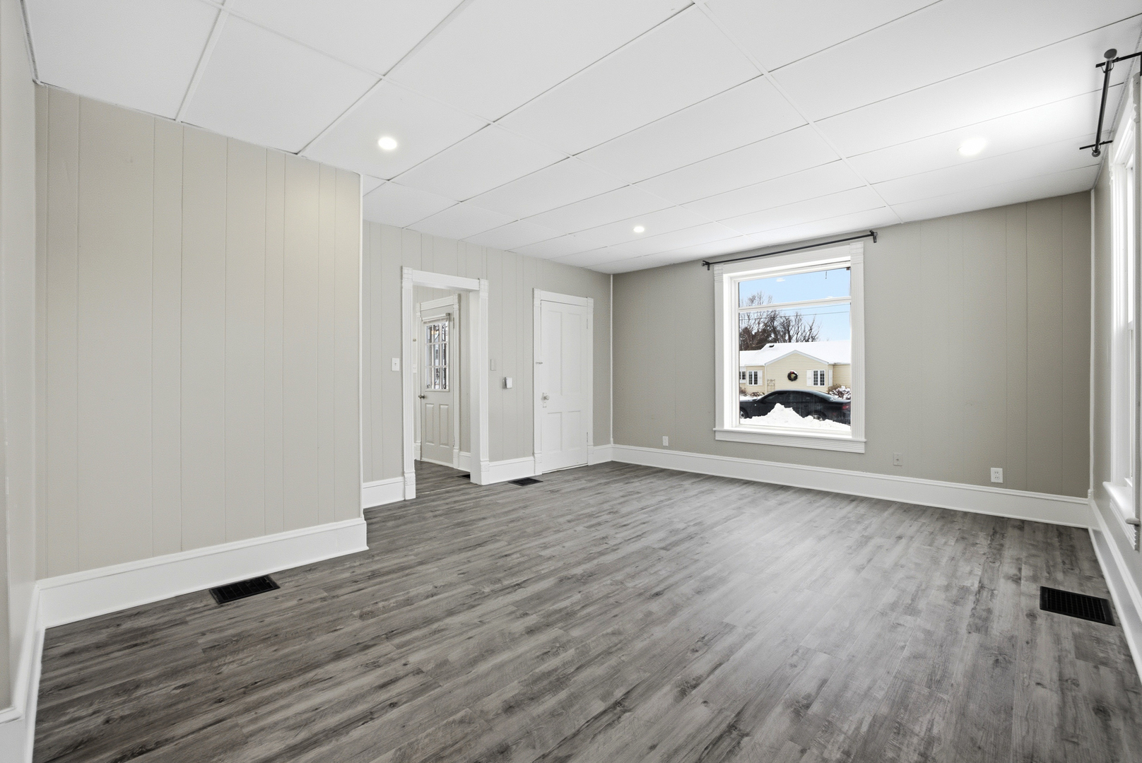 406 W Balsam Street, Forreston, IL 61030