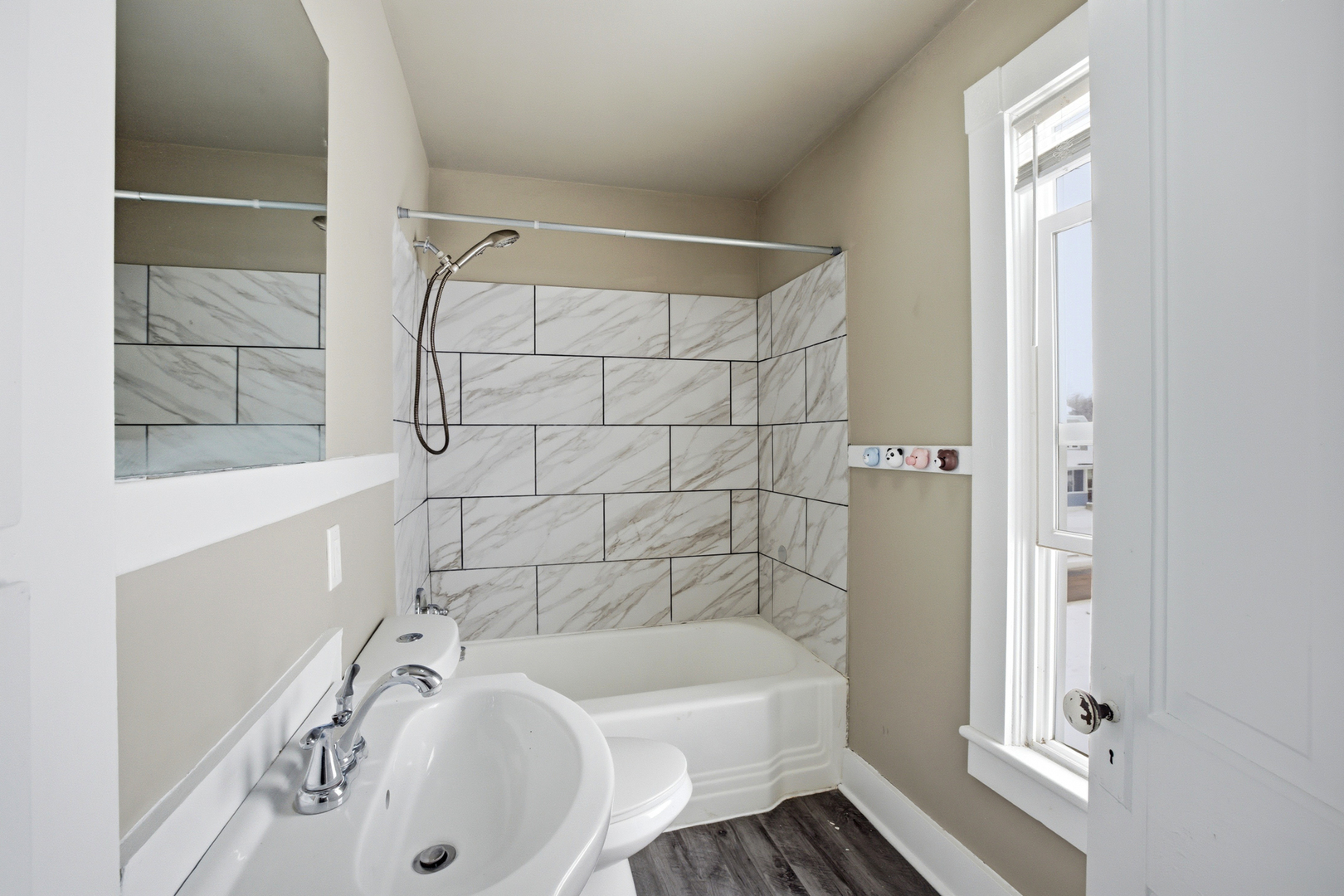 406 W Balsam Street, Forreston, IL 61030