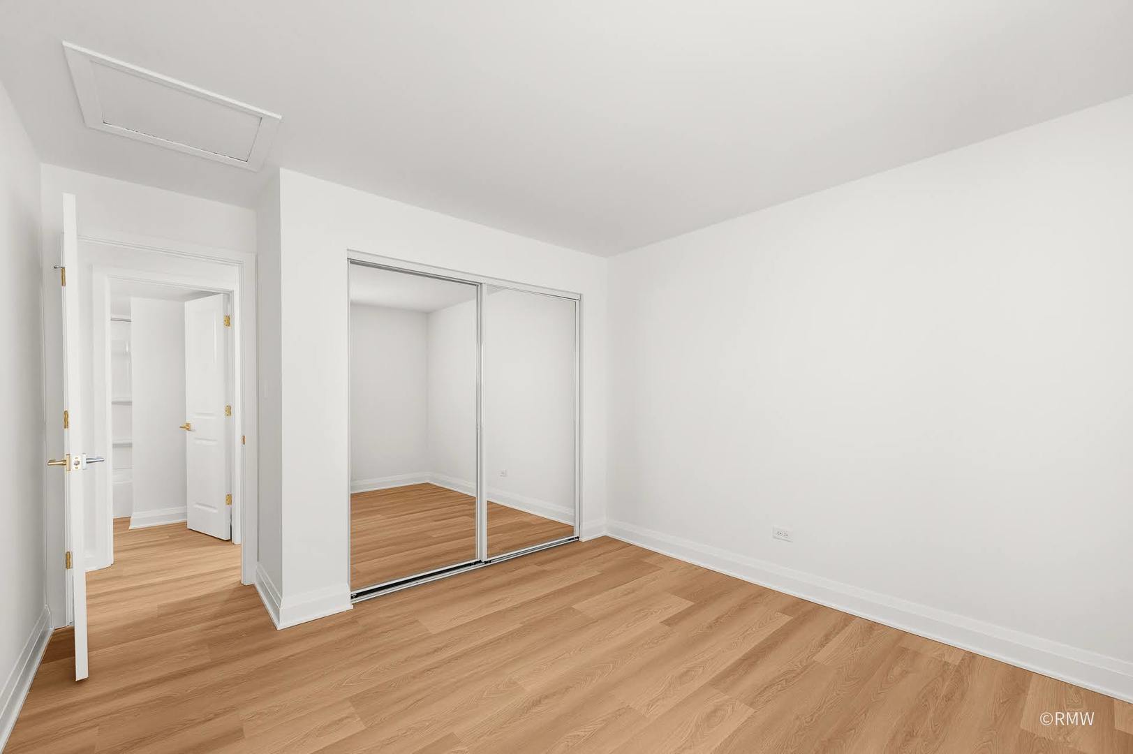 110 N Willow Road #4, Elmhurst, IL 60126