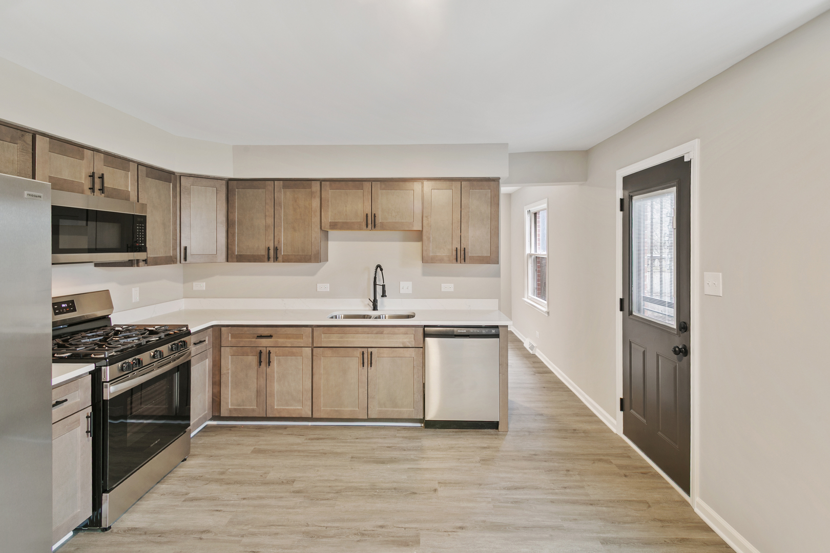 18135 Cherrywood Lane, Homewood, IL 60430