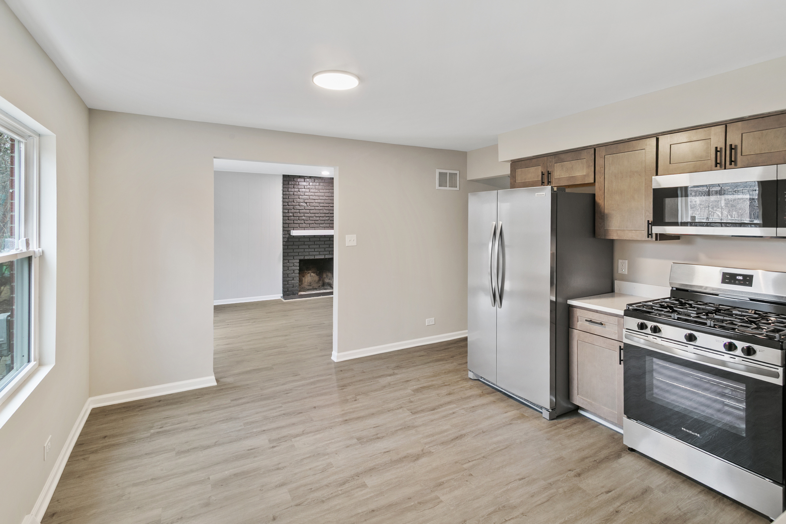 18135 Cherrywood Lane, Homewood, IL 60430