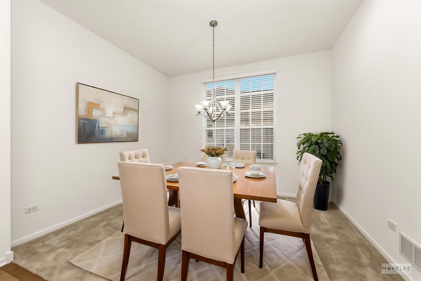 816 Colchester Drive, Oswego, IL 60543