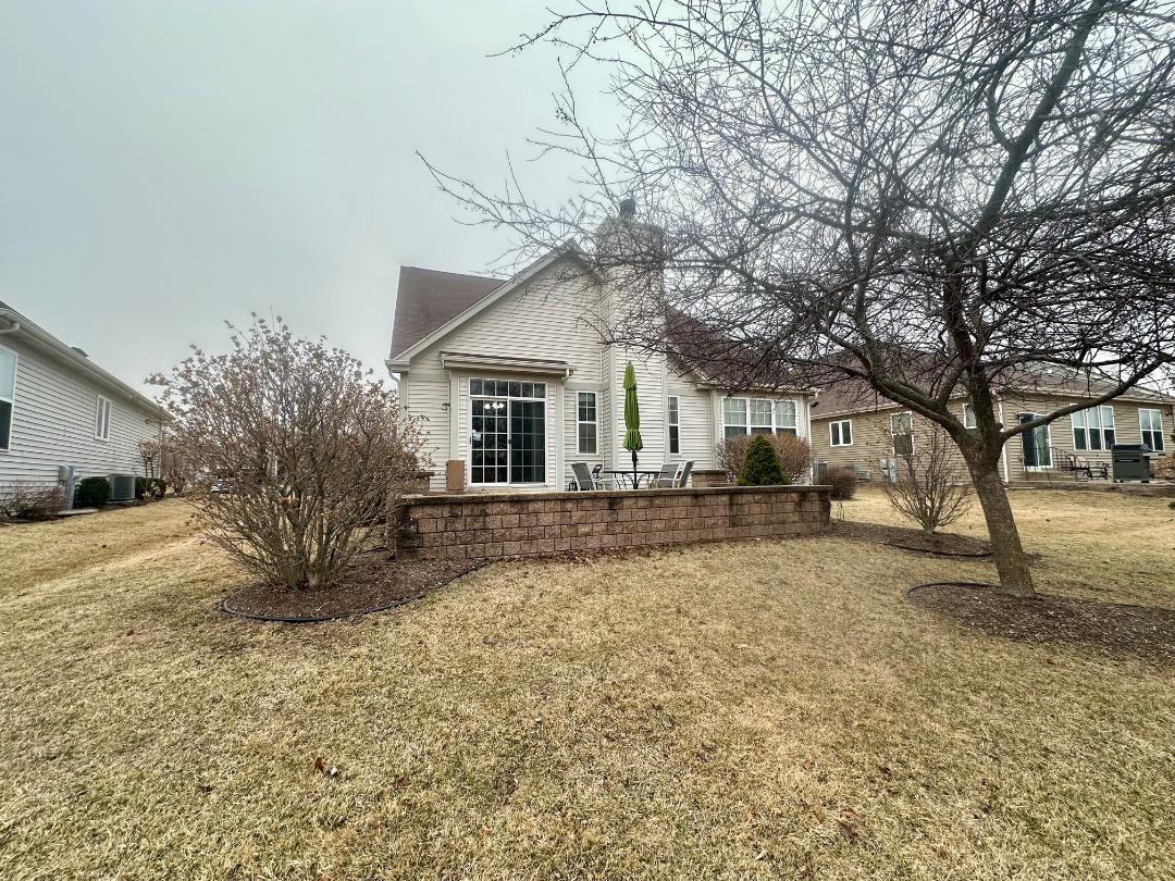 816 Colchester Drive, Oswego, IL 60543