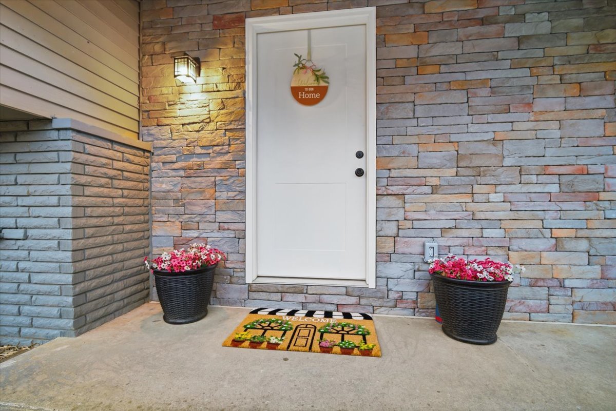 15795 E 2550 North Road, Hudson, IL 61748