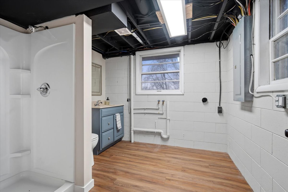 15795 E 2550 North Road, Hudson, IL 61748