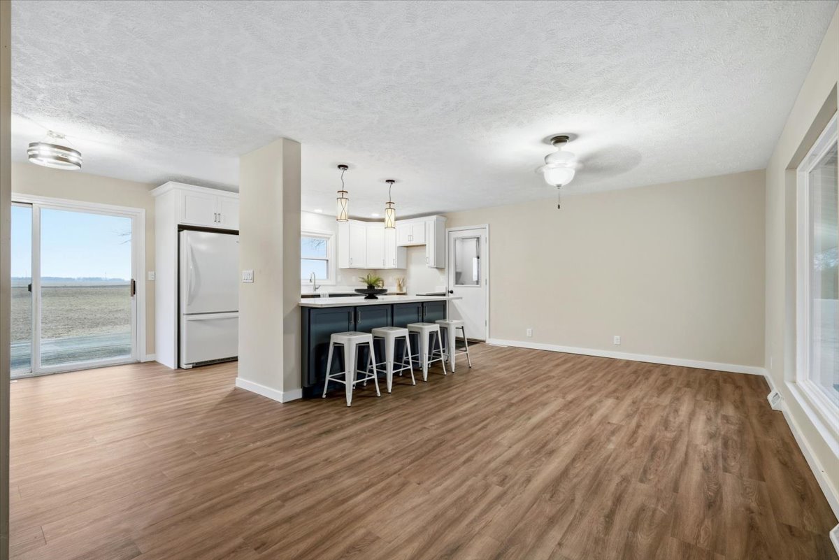 15795 E 2550 North Road, Hudson, IL 61748