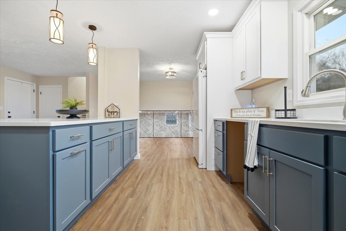 15795 E 2550 North Road, Hudson, IL 61748