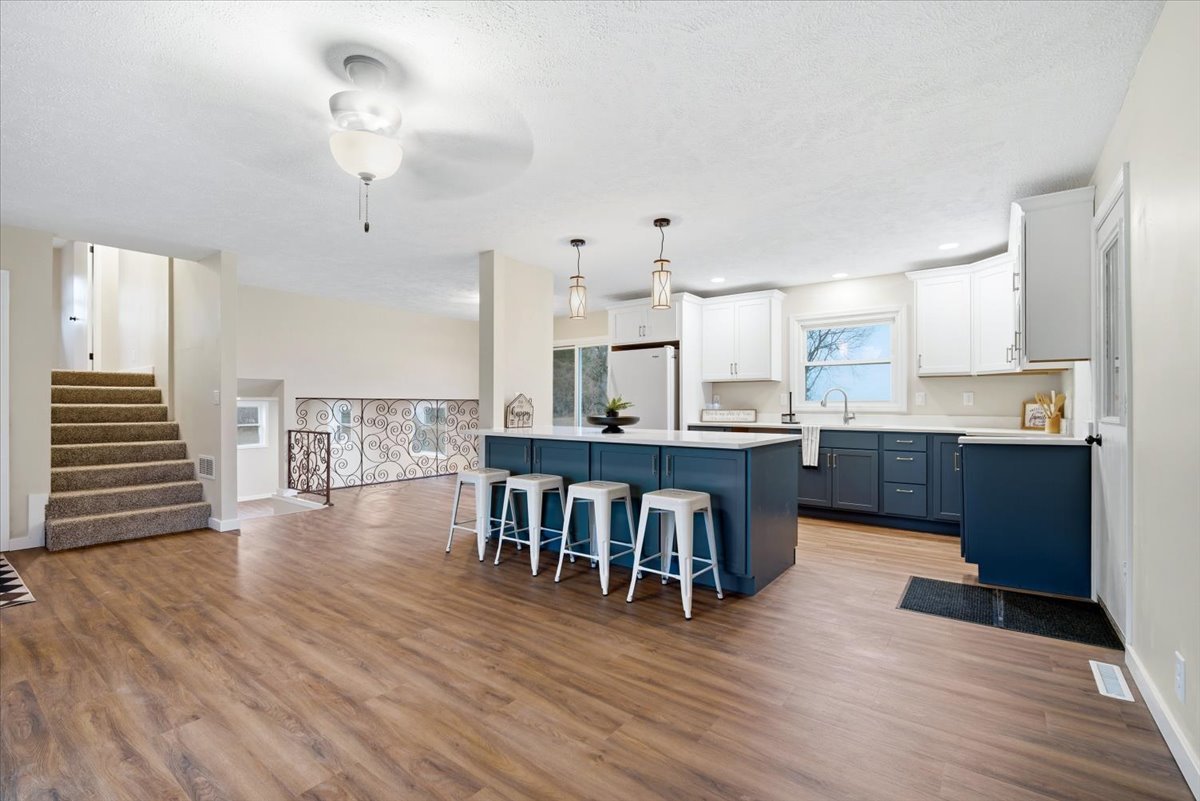 15795 E 2550 North Road, Hudson, IL 61748