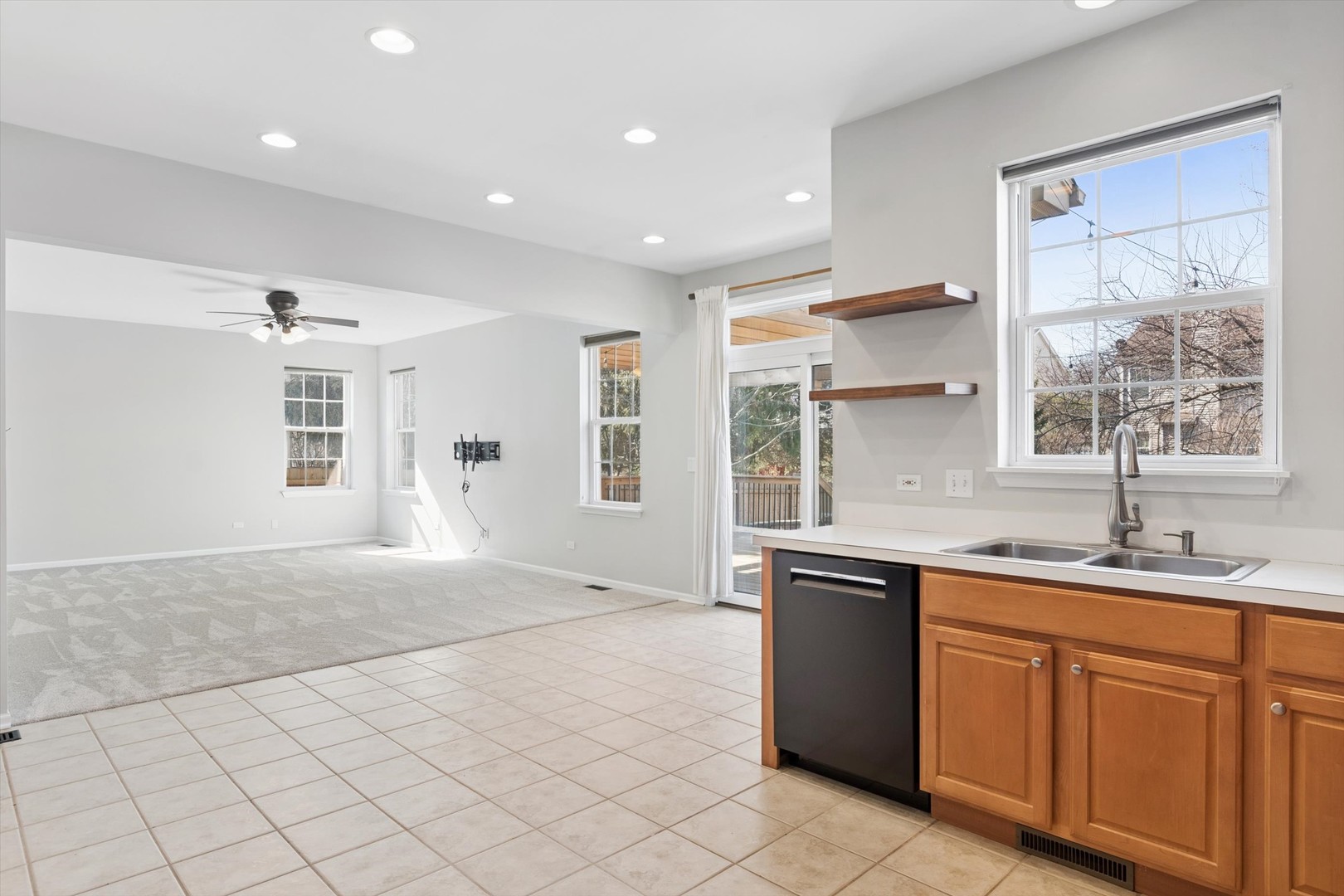 803 Lenox Avenue, Bolingbrook, IL 60490