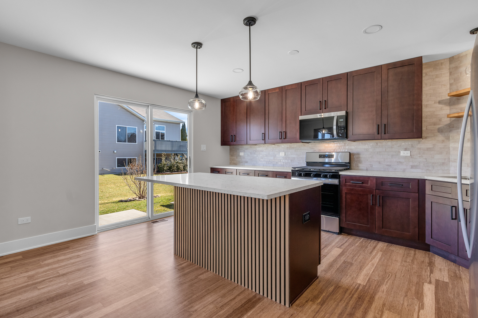 25653 S Bridle Path, Channahon, IL 60410