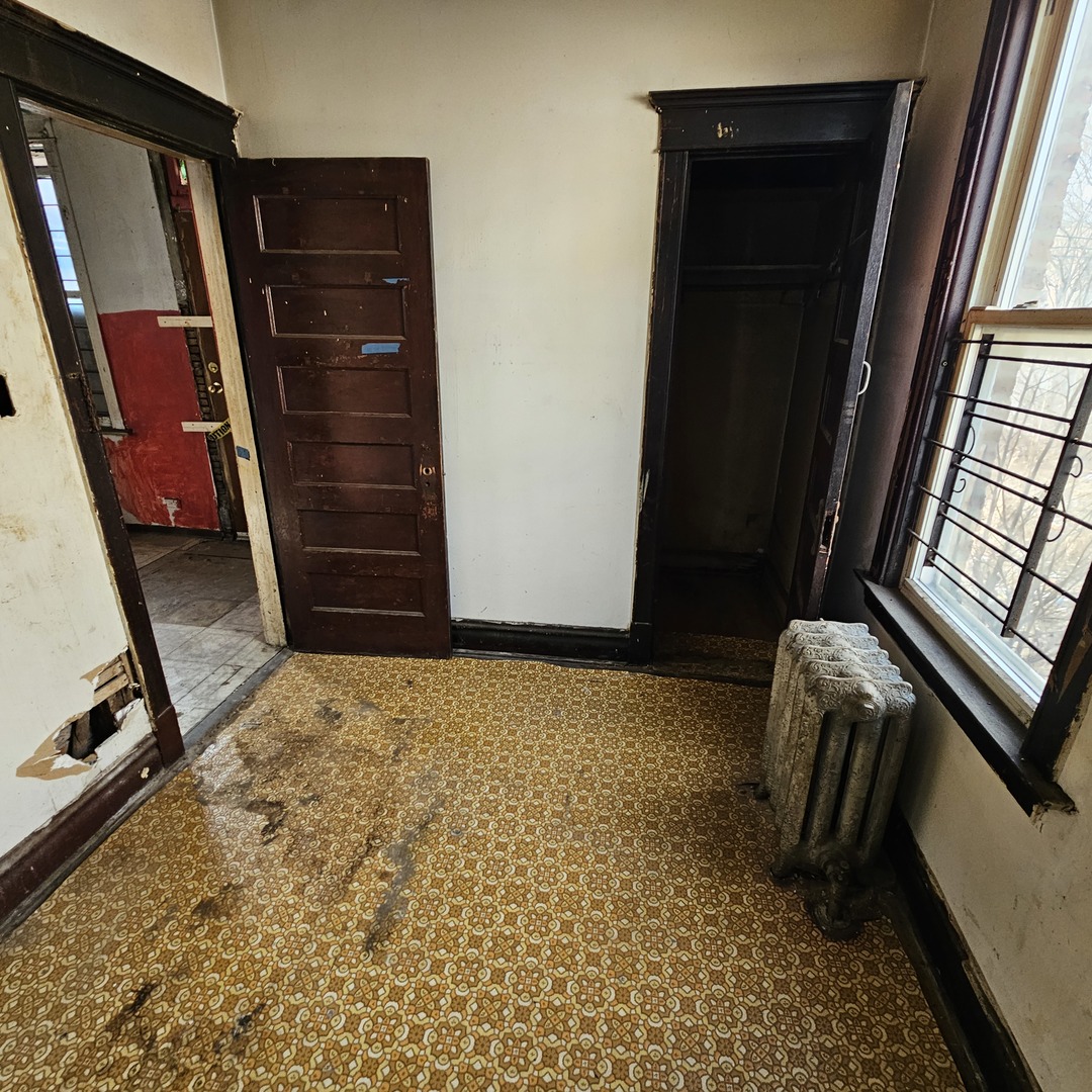 1932 S Ridgeway Avenue, Chicago, IL 60623