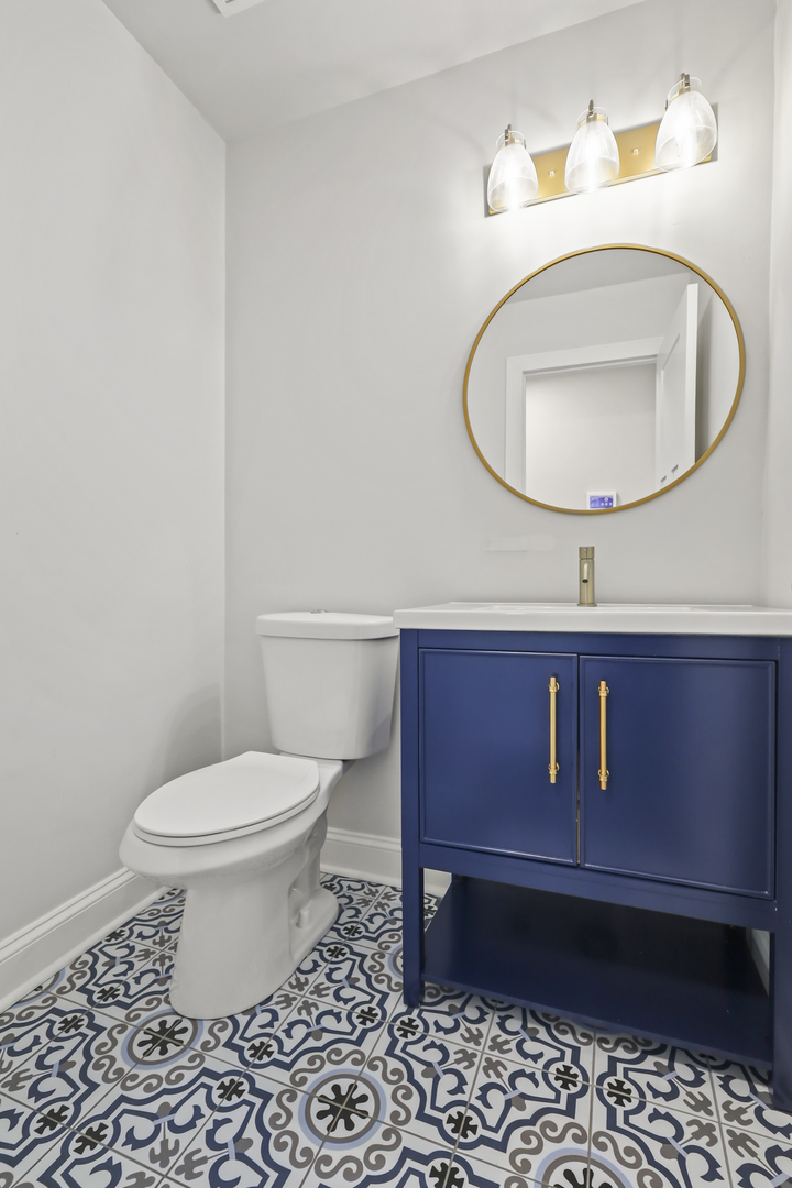 2420 Roxbury Lane, Montgomery, IL 60538