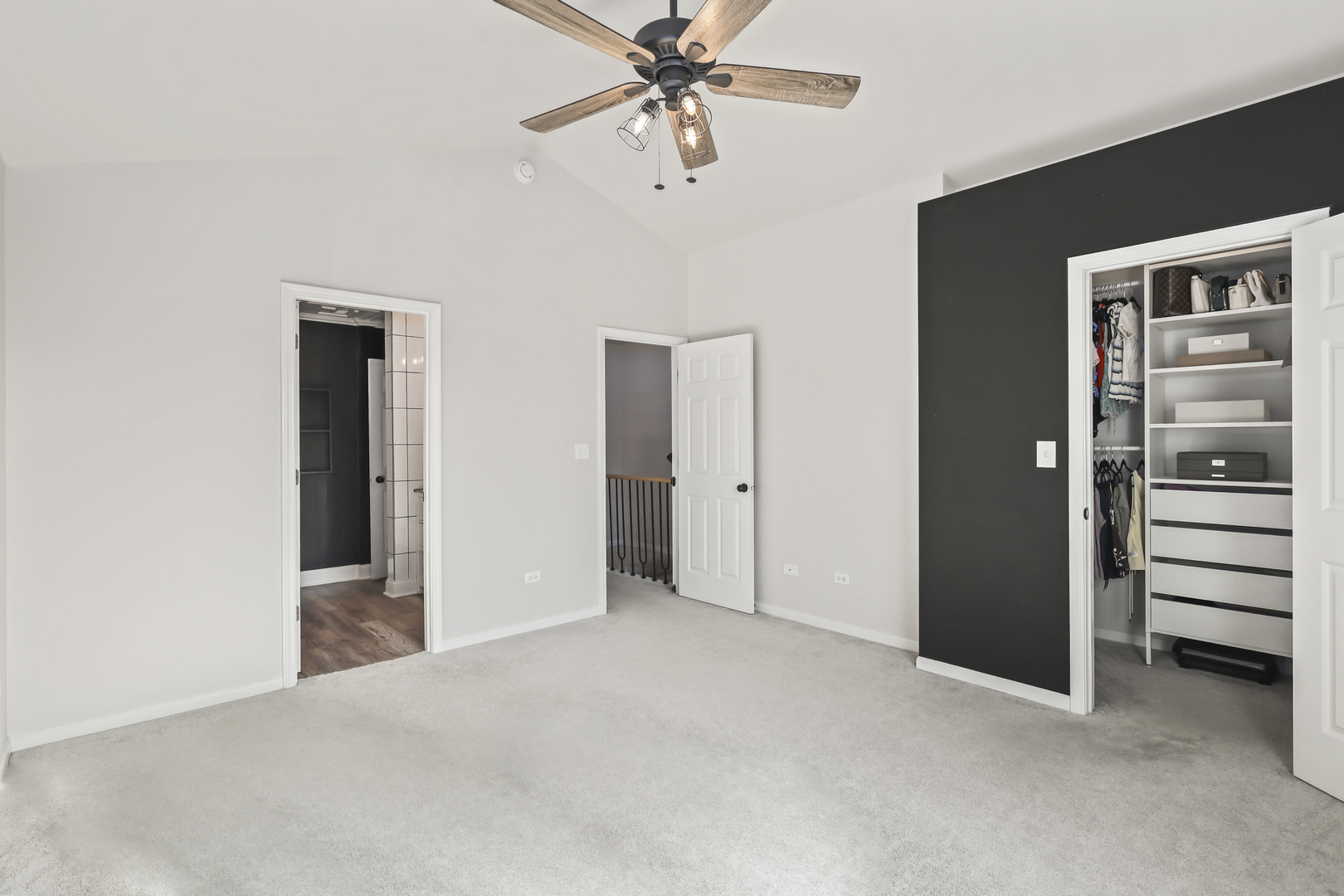 2420 Roxbury Lane, Montgomery, IL 60538