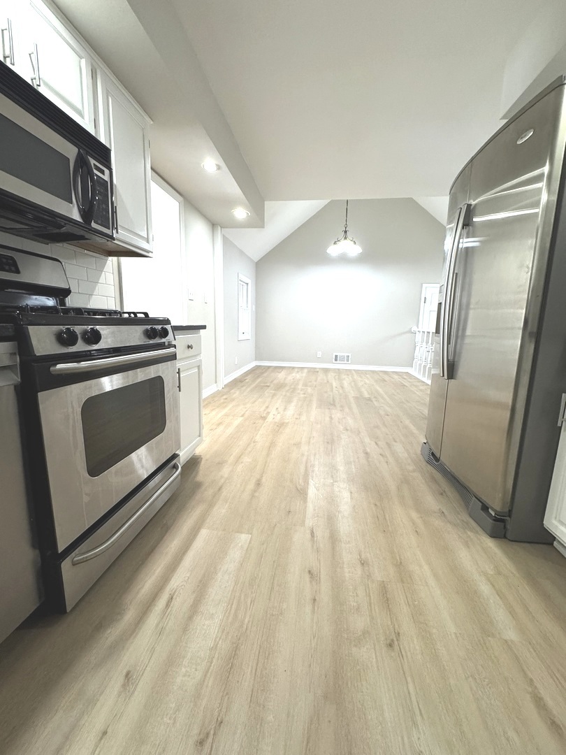 1616 Glenwood Avenue, Joliet, IL 60435