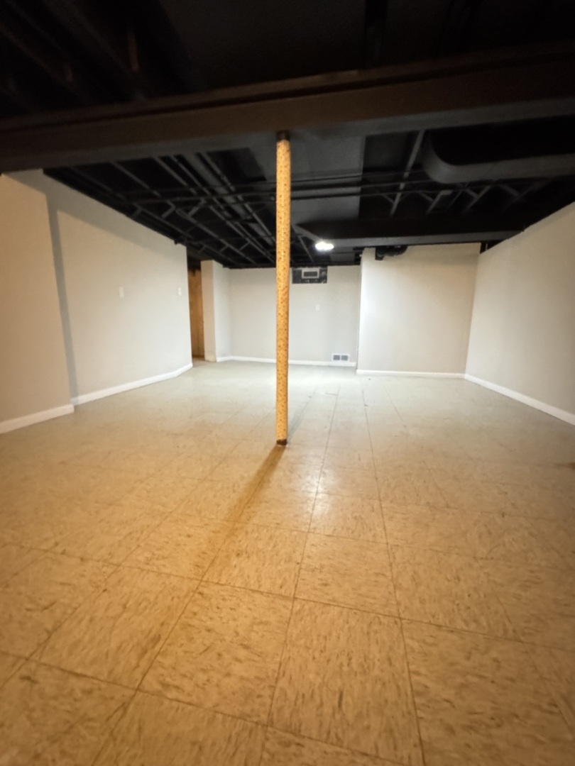 1616 Glenwood Avenue, Joliet, IL 60435