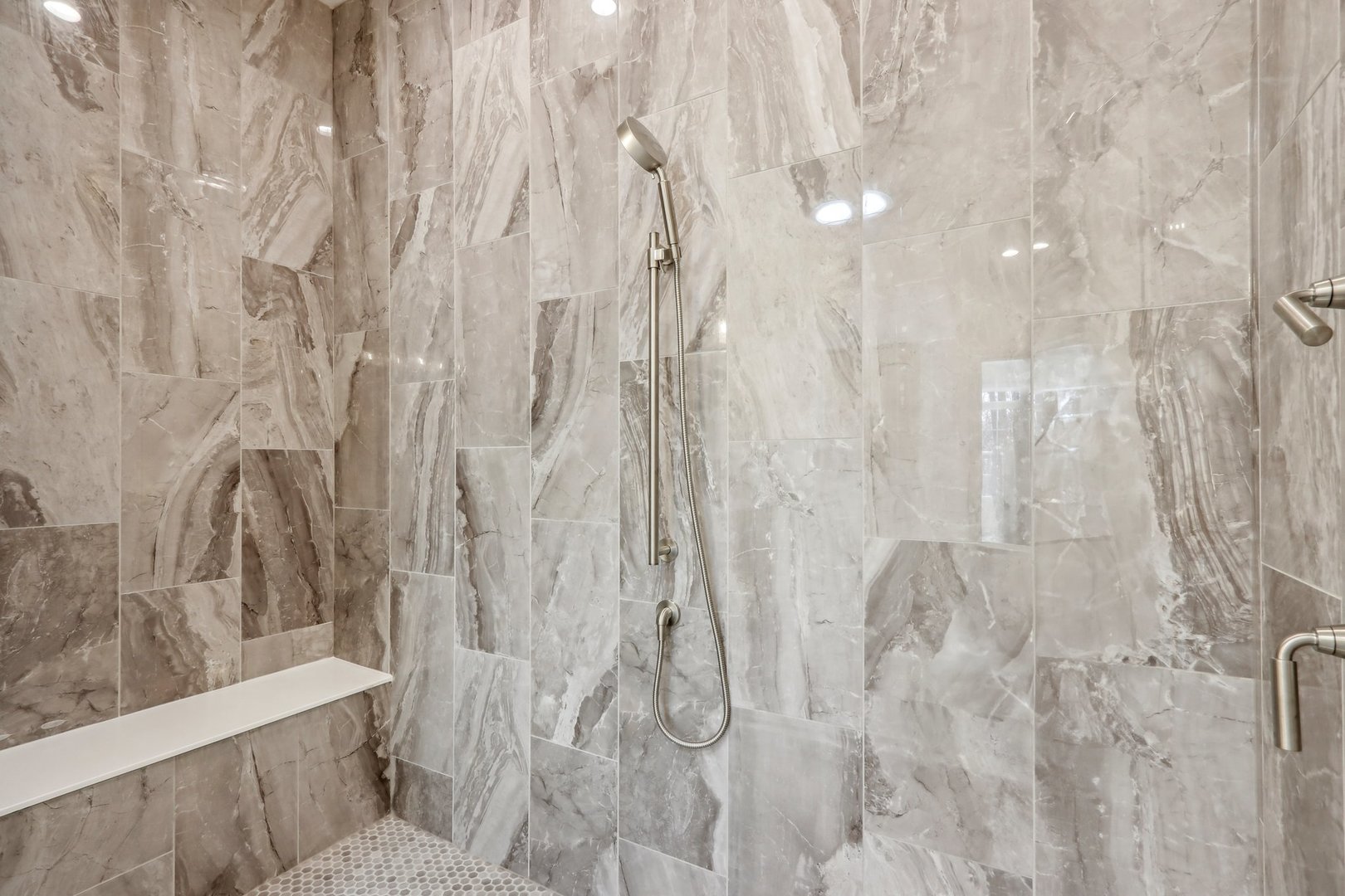 39W909 N Hathaway Lane, Geneva, IL 60134