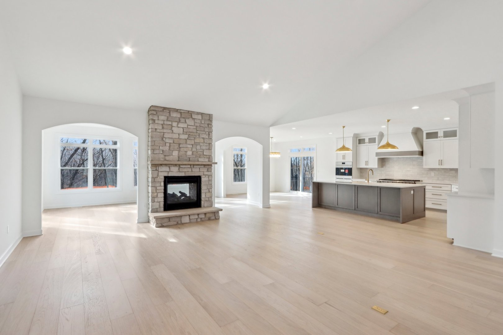 39W909 N Hathaway Lane, Geneva, IL 60134