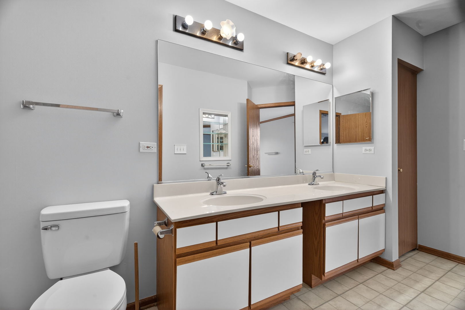 2750 shelly Lane, Aurora, IL 60504