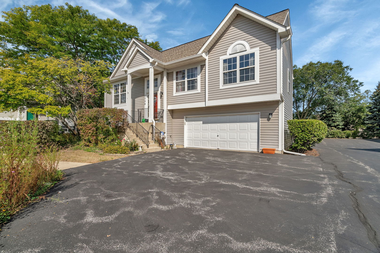 2750 shelly Lane, Aurora, IL 60504