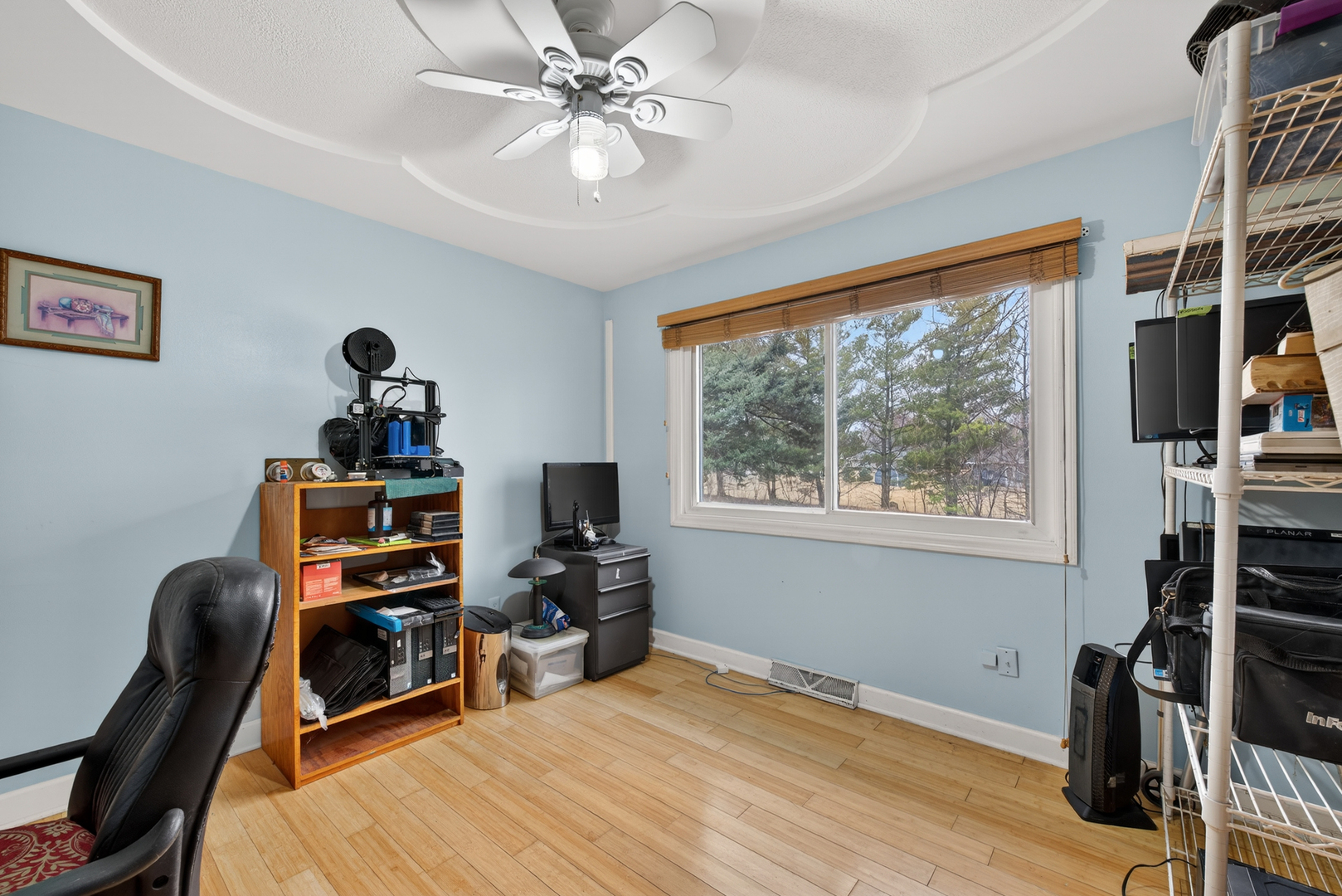 4 AMY Drive, Oswego, IL 60543