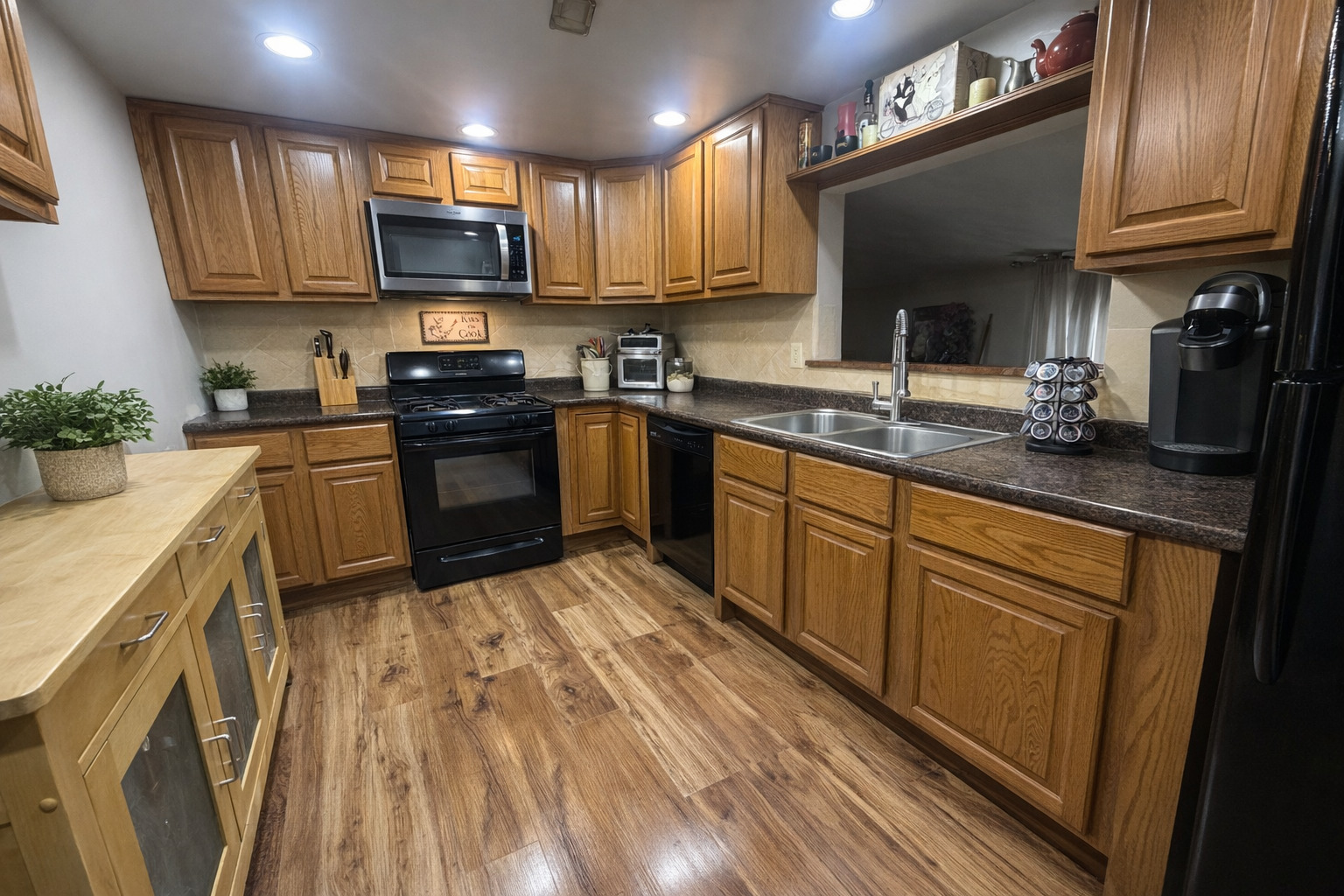 8728 S ROCKWELL Avenue, Evergreen Park, IL 60805