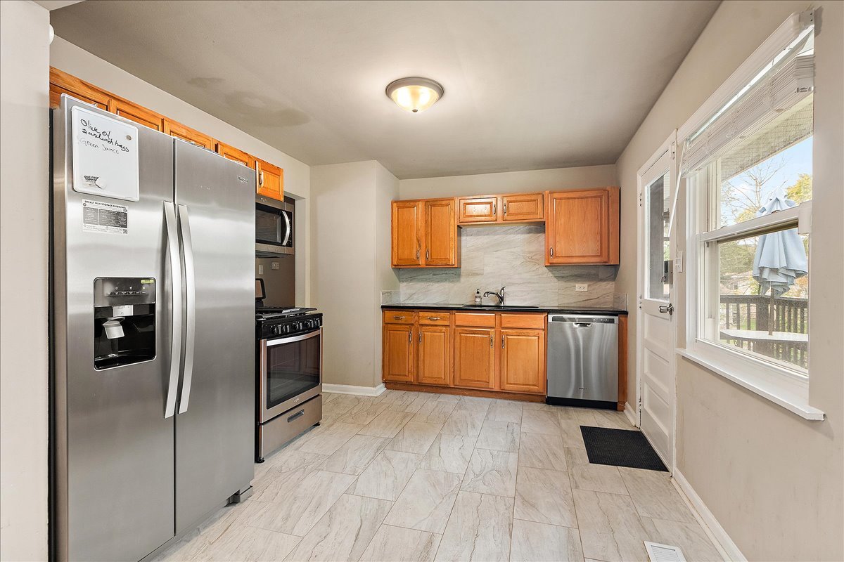 4301 Whitehall Lane, Richton Park, IL 60471