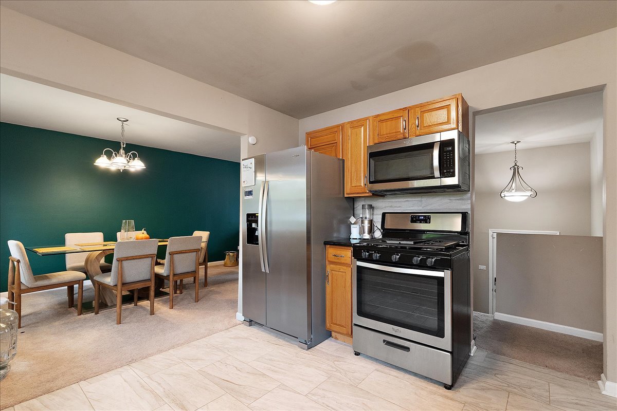 4301 Whitehall Lane, Richton Park, IL 60471