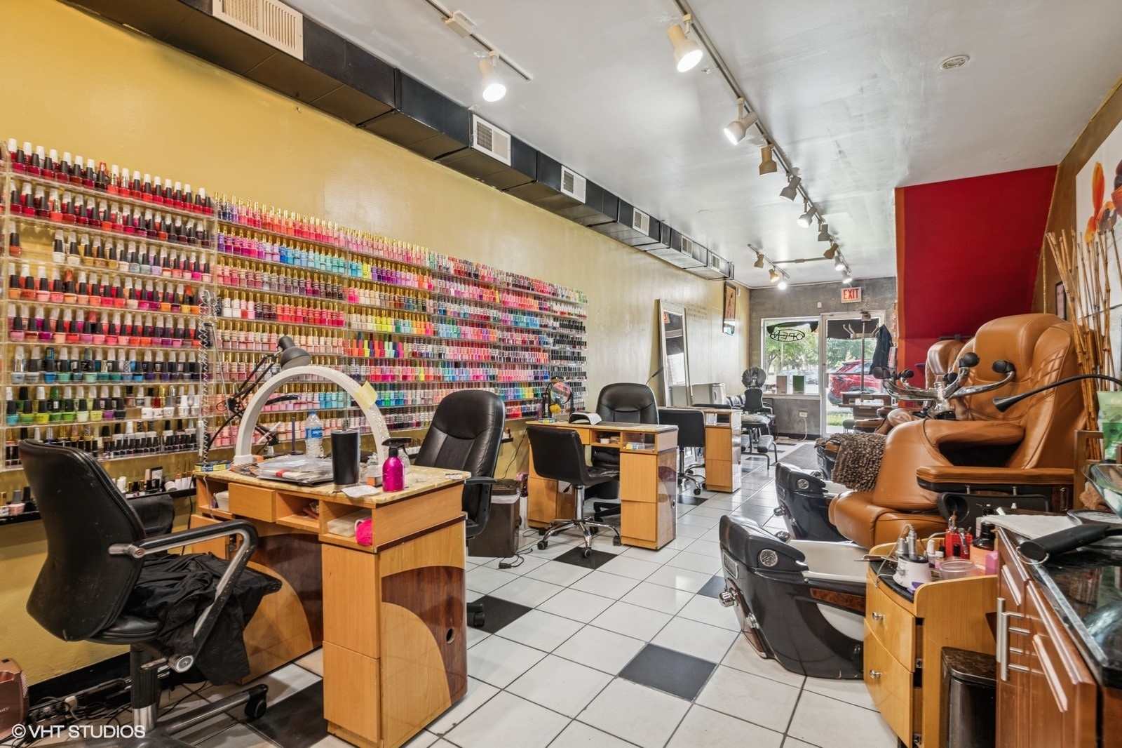 7017 North Avenue, Oak Park, IL 60302