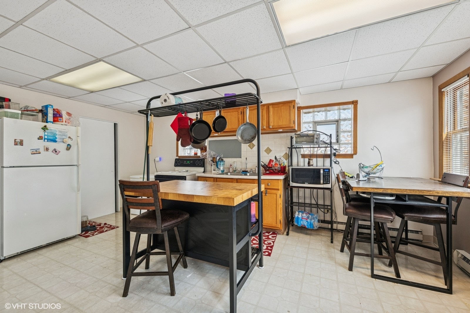 7017 North Avenue, Oak Park, IL 60302