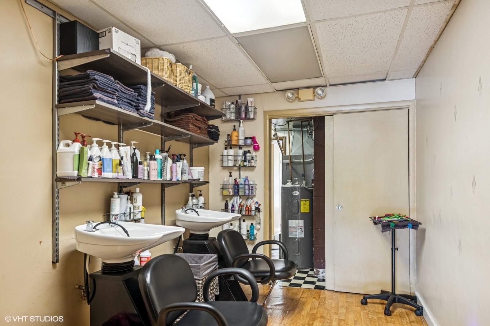 7017 North Avenue, Oak Park, IL 60302