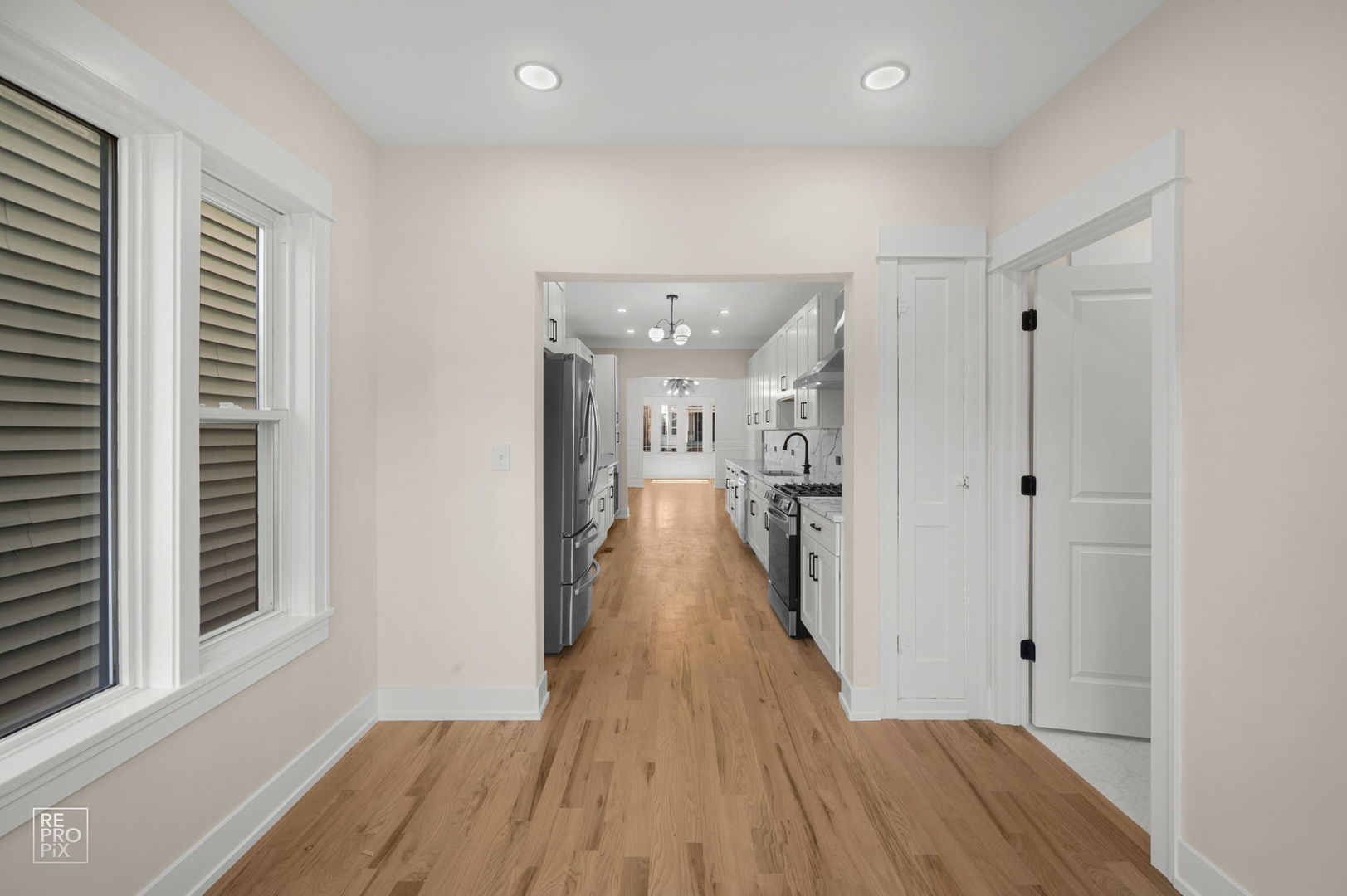 3641 N Hermitage Avenue, Chicago, IL 60613