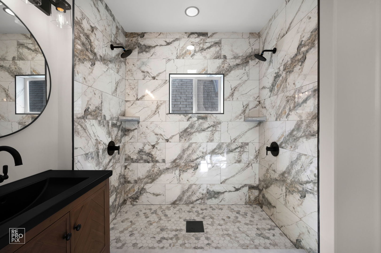 3641 N Hermitage Avenue, Chicago, IL 60613