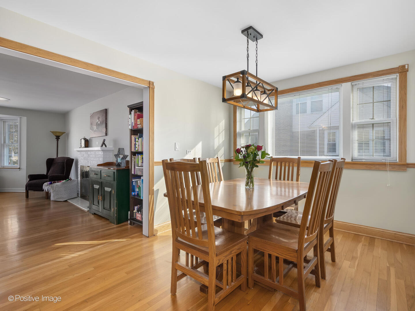 696 S Prospect Avenue, Elmhurst, IL 60126