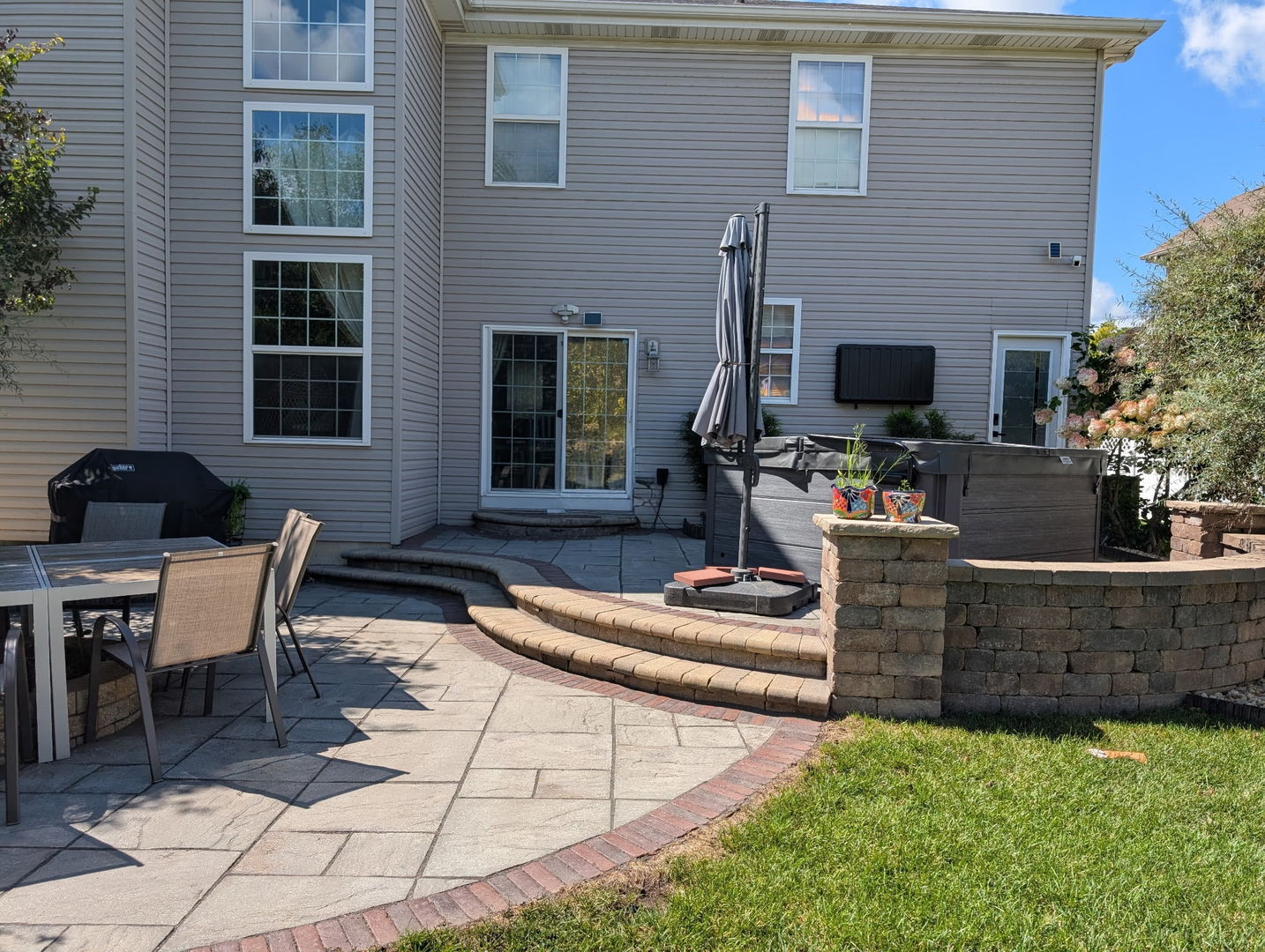 1715 White Oak Lane, Hoffman Estates, IL 60192