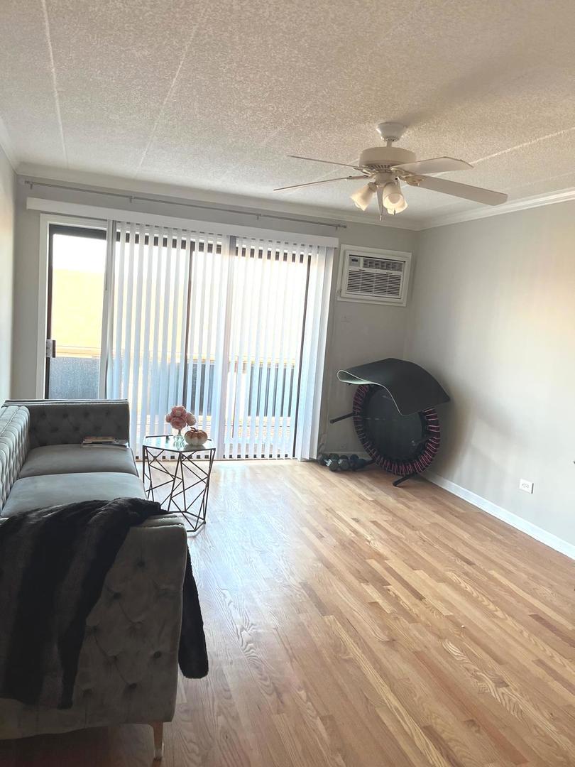 7945 S Oketo Avenue #408, Bridgeview, IL 60455