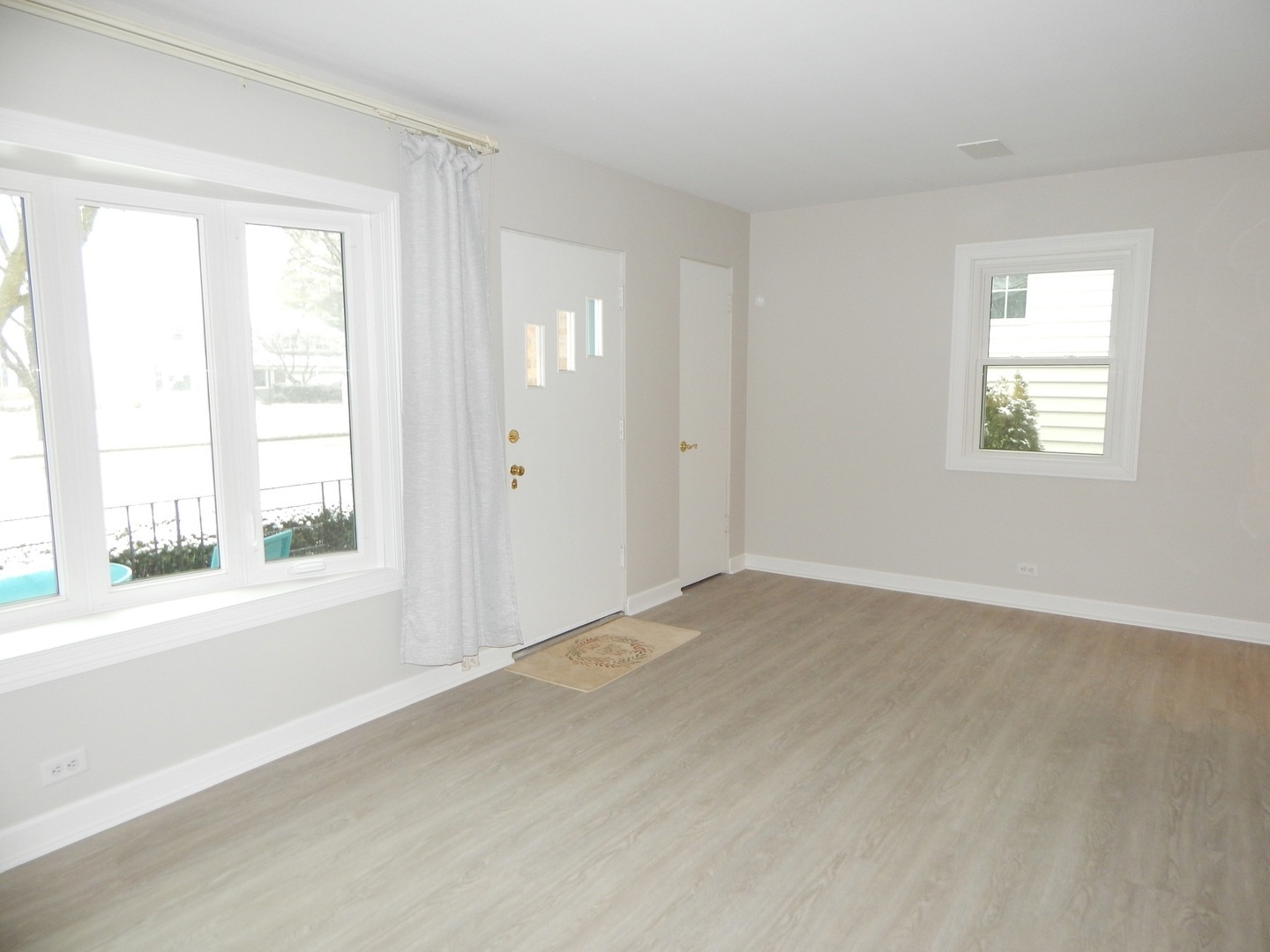 1107 Santa Rosa Avenue, Wheaton, IL 60187