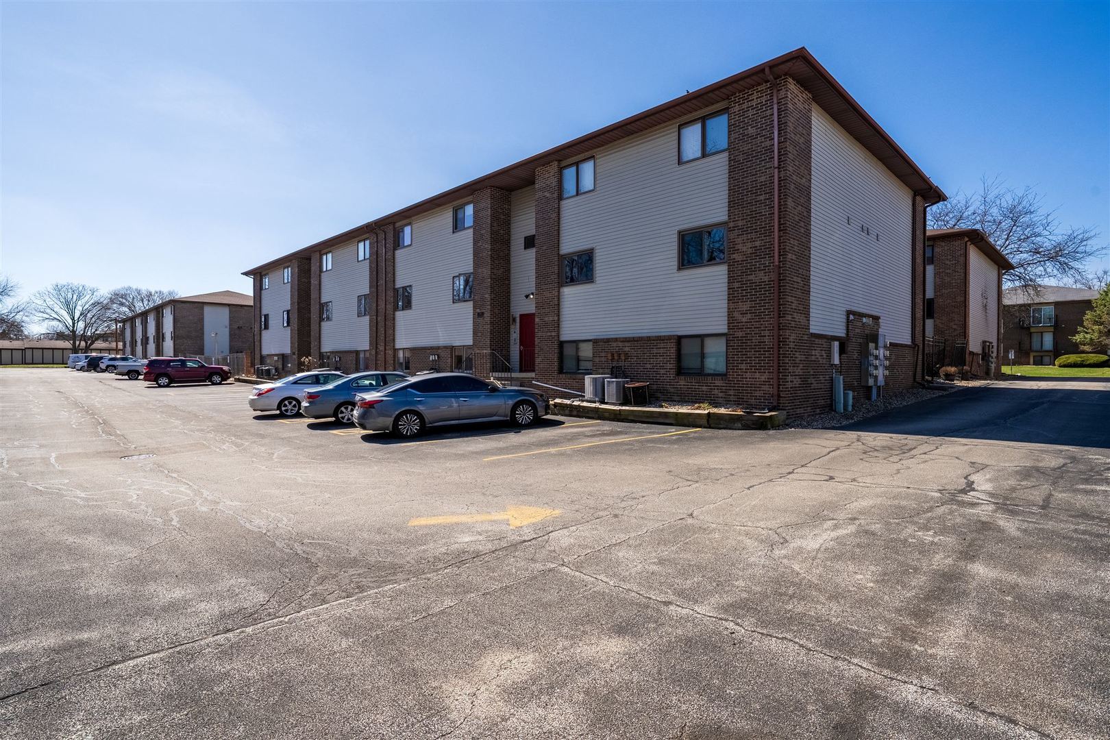 1916 Tracy Drive #48, Bloomington, IL 61704