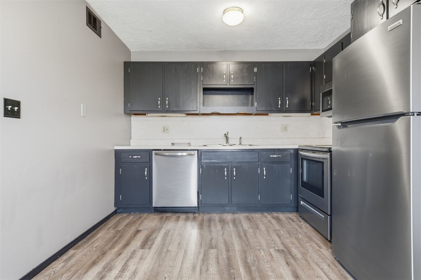 1916 Tracy Drive #48, Bloomington, IL 61704