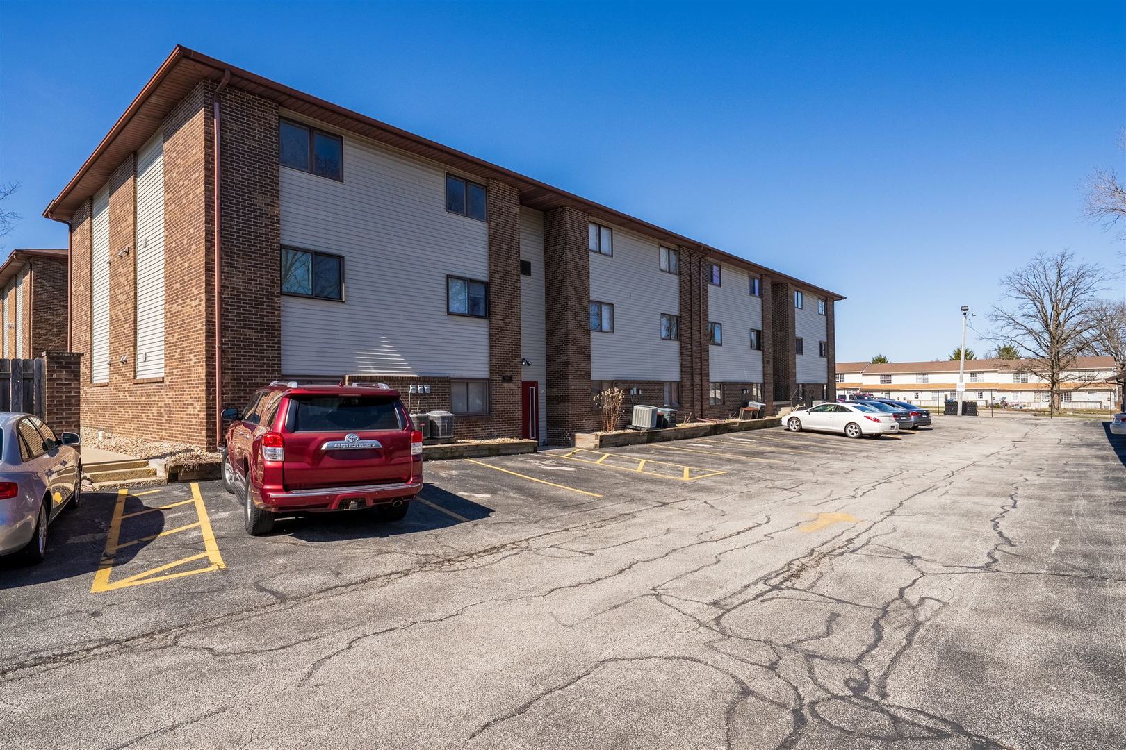 1916 Tracy Drive #48, Bloomington, IL 61704